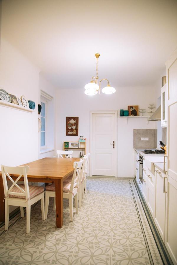 Velky 3-Izbovy Apartman Bratislava-Stare Mesto Exterior foto